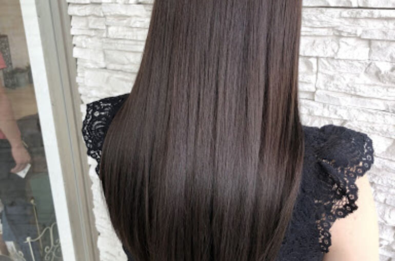 ピンクグレージュ